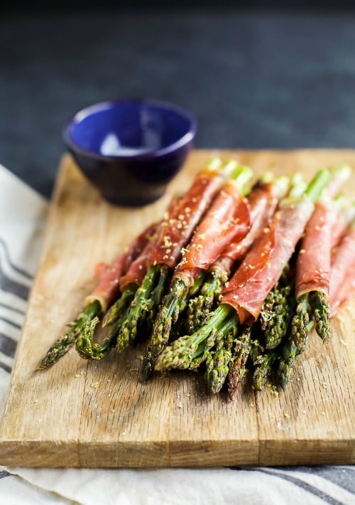 Prosciutto Wrapped Asparagus – one of the easiest recipes you’ll make using just two ingredients! Perfect for an appetizer, snack, or side dish for the holidays!