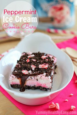 Peppermint ice cream layered on chocolate cookie crust