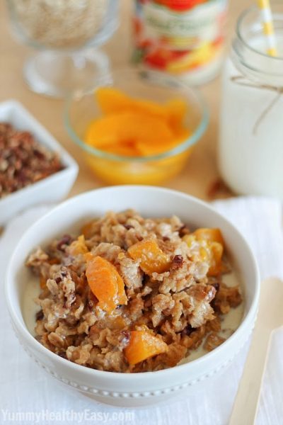 Super easy and delicious Crock Pot Peach Oatmeal! Super easy and such a great healthy breakfast! AD