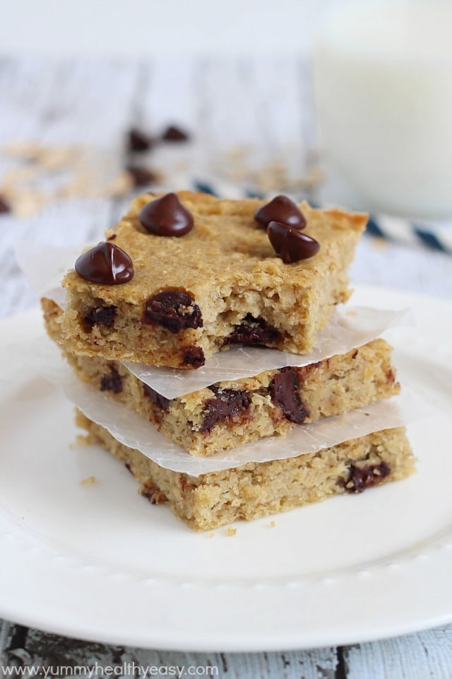 White Bean Brownies - gluten free brownies made using garbanzo beans (aka chickpeas) instead of flour. Soft, easy to make, delicious and healthy! #glutenfree #flourless