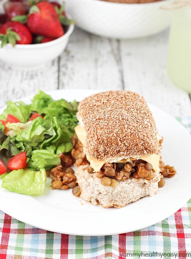 Easy slow cooker Sloppy Joe sandwiches made with ground turkey and lentils. A healthy spin on Sloppy Joes that the whole family will love! #cleaneating
