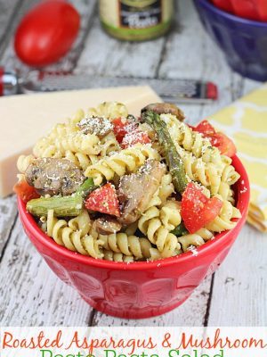 Roasted Asparagus & Mushroom Pesto Pasta Salad - quick & easy pasta salad that's the perfect side dish to any dinner!