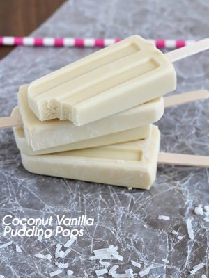 Coconut Vanilla Pudding Pops - easy and delicious homemade pudding pops made using coconut milk. Perfect summertime dessert! #ad