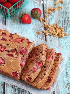 Strawberry Walnut Bread - a delicious quick bread filled with fresh strawberries and walnuts. Easy, light and flavorful! yummyhealthyeasy.com