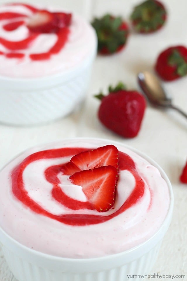 Strawberry Fool - light, creamy & fluffy dessert that looks fancy but is SO easy! #truvia
