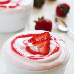 Strawberry Fool - light, creamy & fluffy dessert that looks fancy but is SO easy!