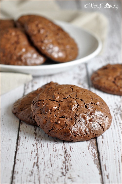 Flourless Chocolate Pecan Cookies from Very Culinary