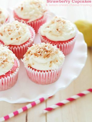 Skinny Strawberry Soda Cupcakes {with only 2 EASY ingredients...Hint, one is diet soda!} and a crazy awesome lemon cream cheese frosting!