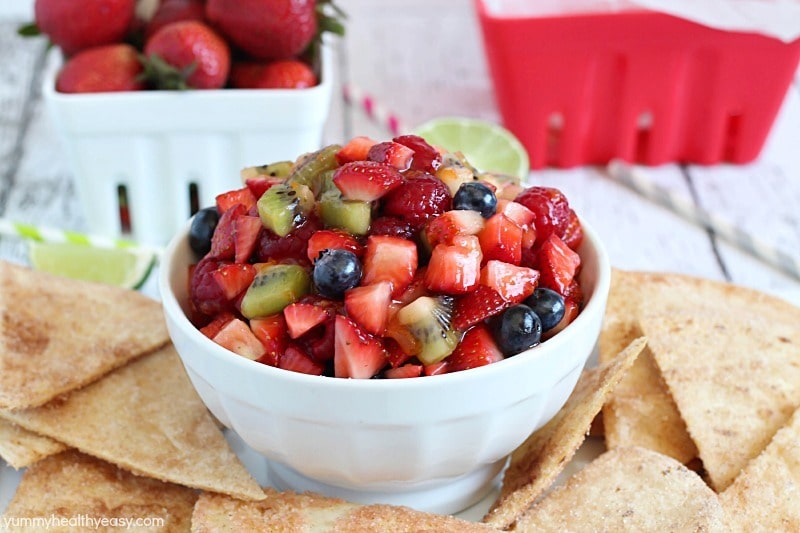 Delicious fruit salsa with easy and delicious cinnamon chips - the perfect healthy snack to satisfy your sweet tooth! 