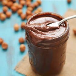 Did you know you can make Nutella at home?? It's easy! And dare I say, better than the original? Try it and see! Get this homemade nutella recipe on @yummyhealthyeasy