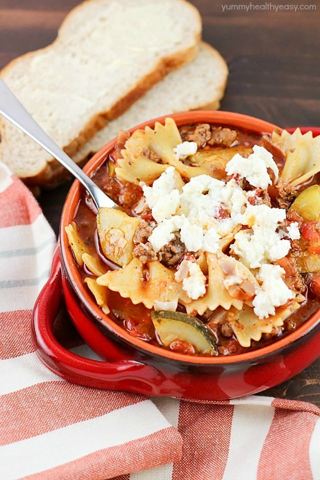 This easy one-pot lasagna soup is the perfect family-pleasing comfort food dinner! So delicious and incredibly easy to make! One pot and done. :)