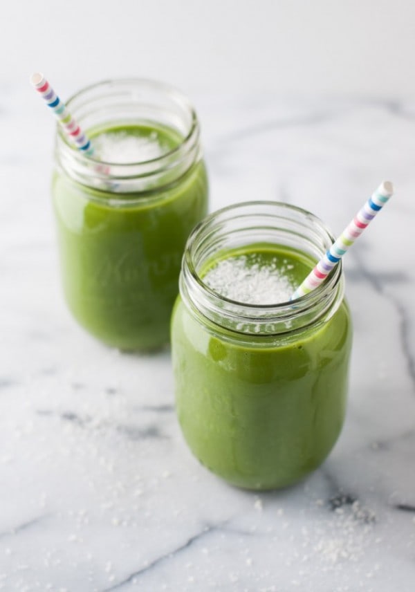 Spinach and Apple Detox Smoothie by Life is But a Dish