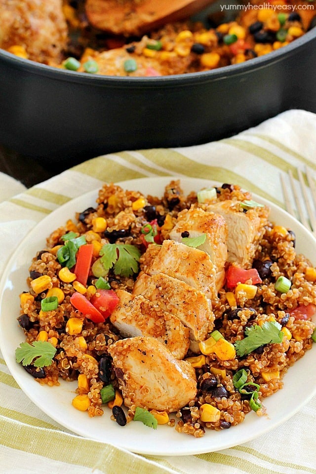Southwest Chicken & Quinoa dinner cooked in only one pan and made in 30 minutes! You're definitely going to want to add this to your dinner rotation! It's gluten-free, high in protein and totally delicious! AD