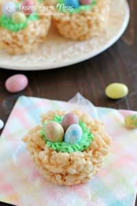 Rice Krispies Easter Nests are probably the easiest "homemade" Easter treat you can make AND your kids can help you make them! Only a few ingredients to a tasty Easter treat everyone will love!