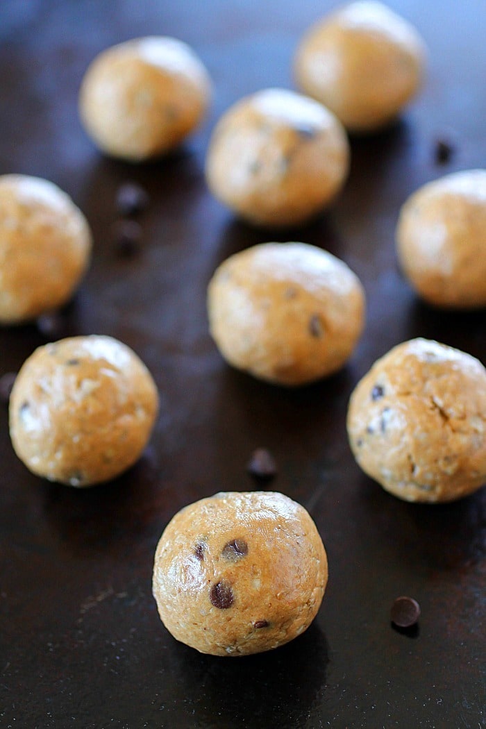 Protein balls filled with peanut butter, protein powder and oats make the most delicious on-the-go snack! Whenever you need a little protein boost to get you to the next meal, these little bites have you covered! Only 5 simple ingredients, too!