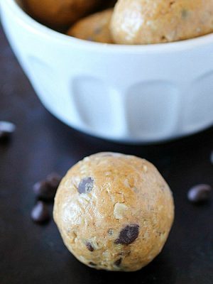Protein balls filled with peanut butter, protein powder and oats make the most delicious on-the-go snack! Whenever you need a little protein boost to get you to the next meal, these little bites have you covered!