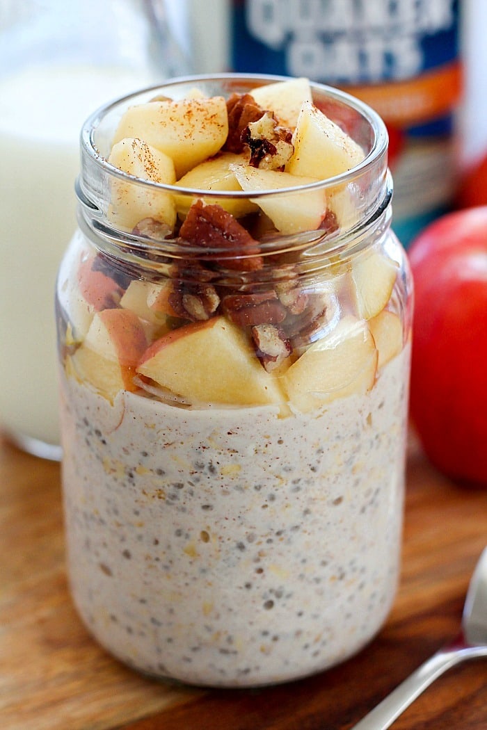 Apple Pie Overnight Oats are the BEST breakfast to wake up to! Easily make it in a mason jar the night before and eat in the morning. No cooking required! You will love the apple pie flavor in this oatmeal!