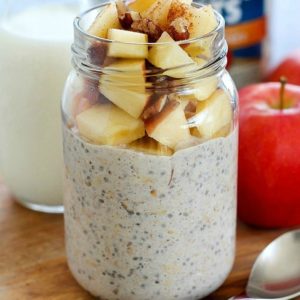 Apple Pie Overnight Oats are the BEST breakfast to wake up to! Easily make it in a mason jar the night before and eat in the morning. No cooking required! You will love the apple pie flavor in this oatmeal!