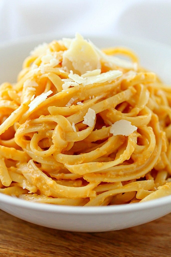 Creamy Pumpkin Pasta (Skinny & Vegetarian) - Yummy Healthy Easy