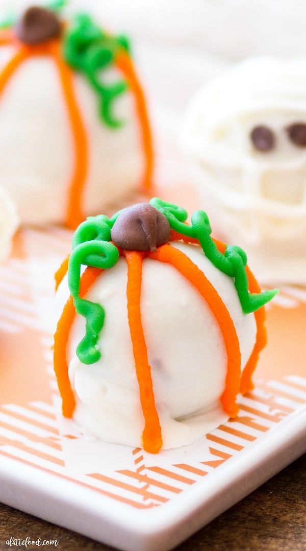 Halloween Cookie Truffles - 21 Cute Halloween Snacks for Kids!