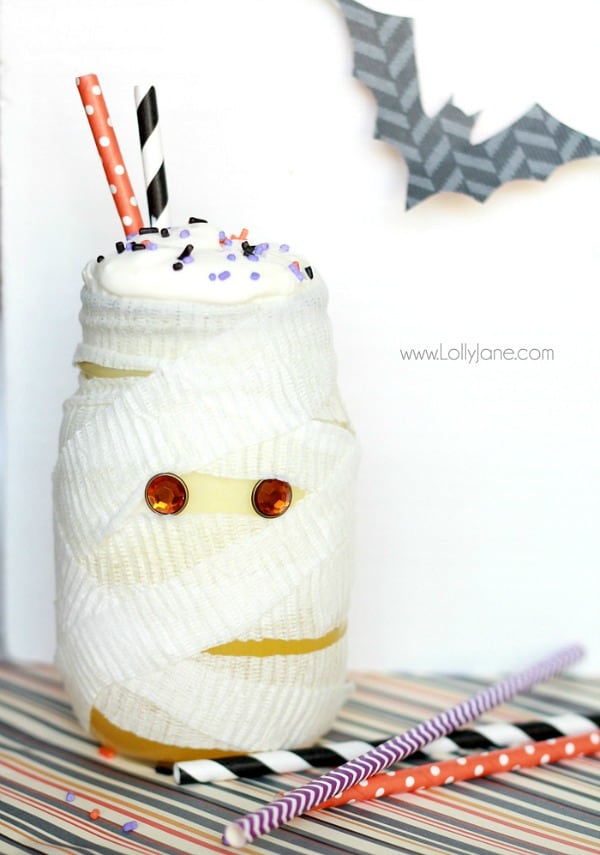 Halloween Mummy Soda Float - 21 Cute Halloween Snacks for Kids!