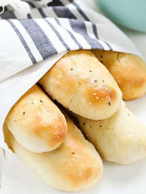 This Easy Homemade Breadsticks Recipe is my favorite bread side dish!