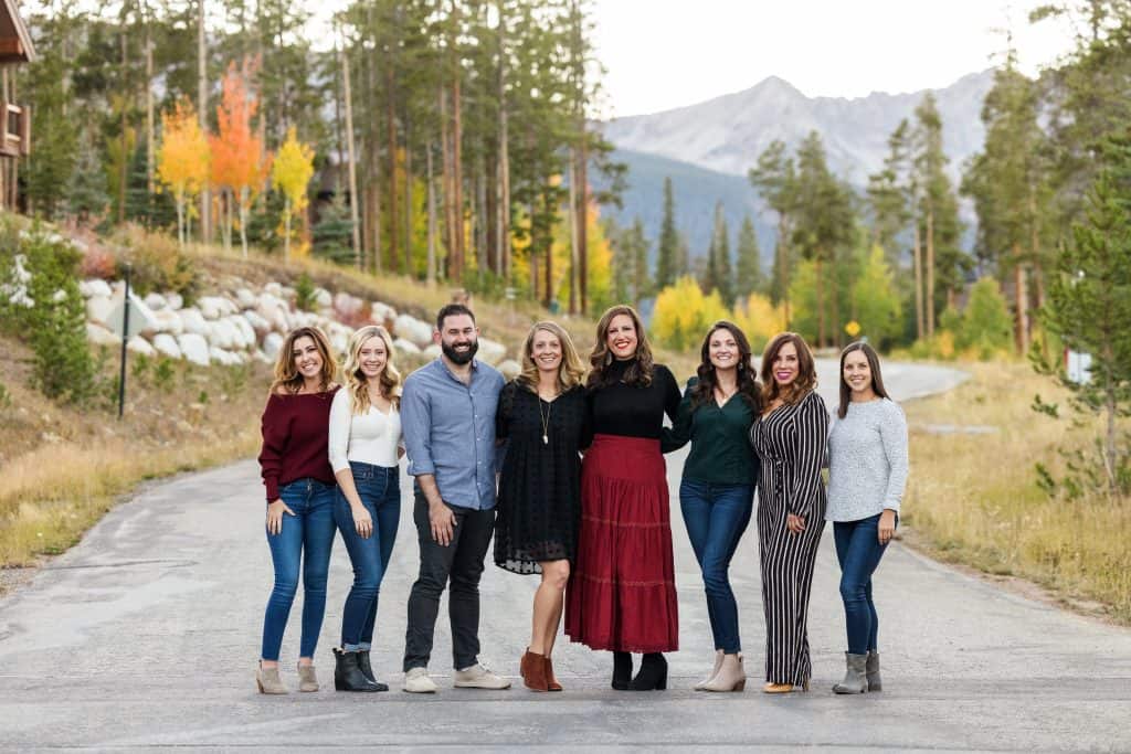Cute group of bloggers with a Colorado backdrop
